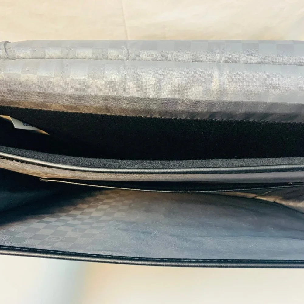 Samsonite Black Leather Portfolio Briefcase